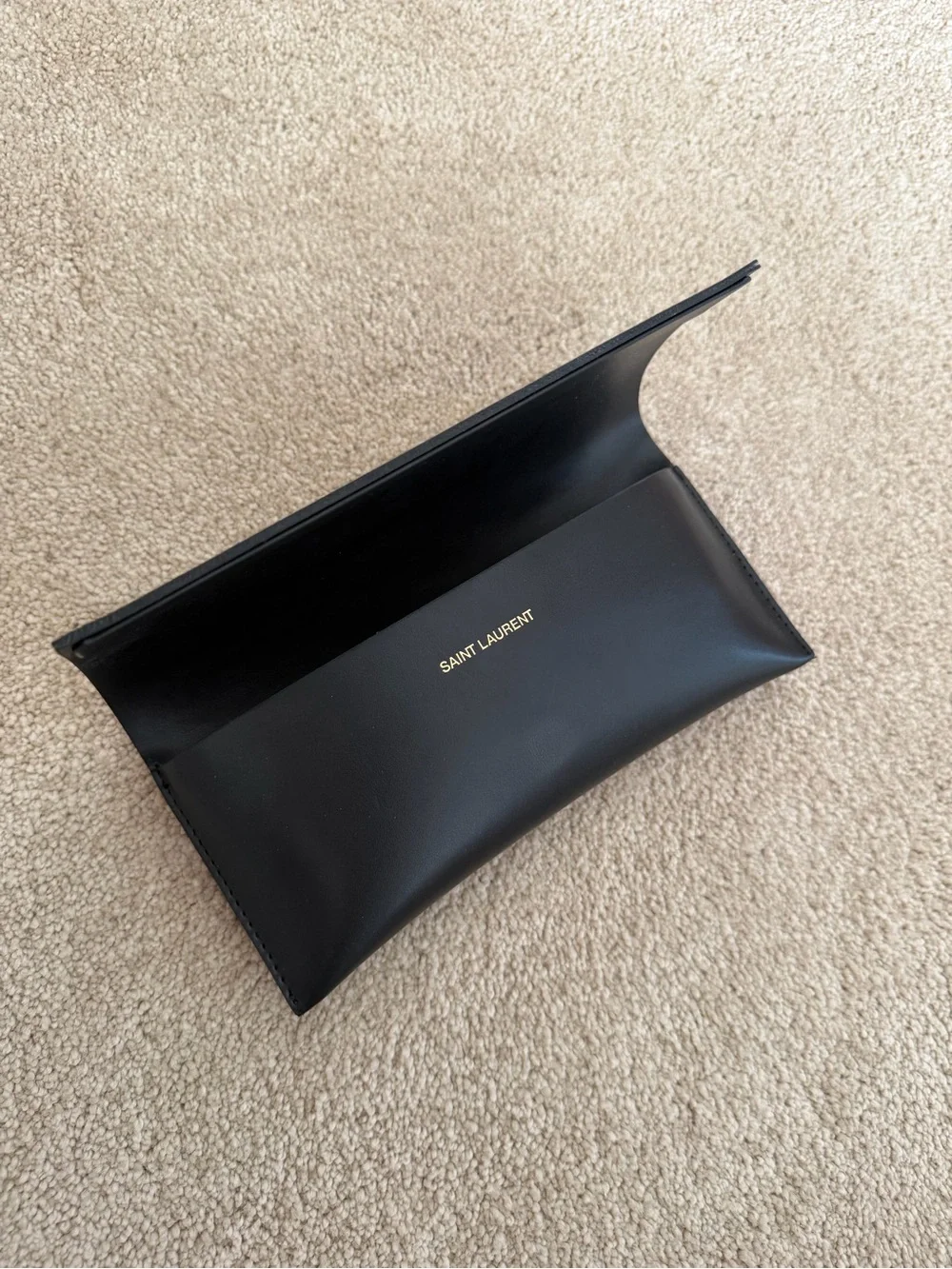 Saint Laurent classic saint